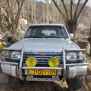 Mitsubishi Pajero, 1992