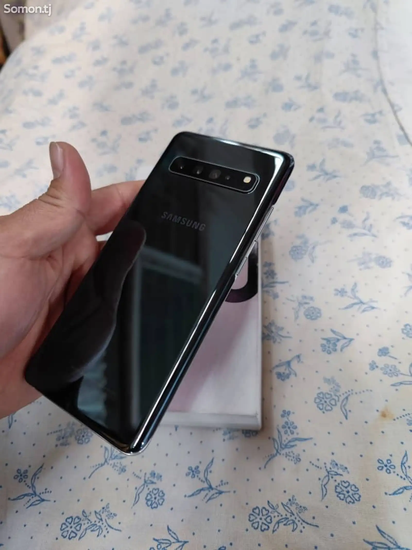 Samsung Galaxy S10 Plus 5G 512GB-1