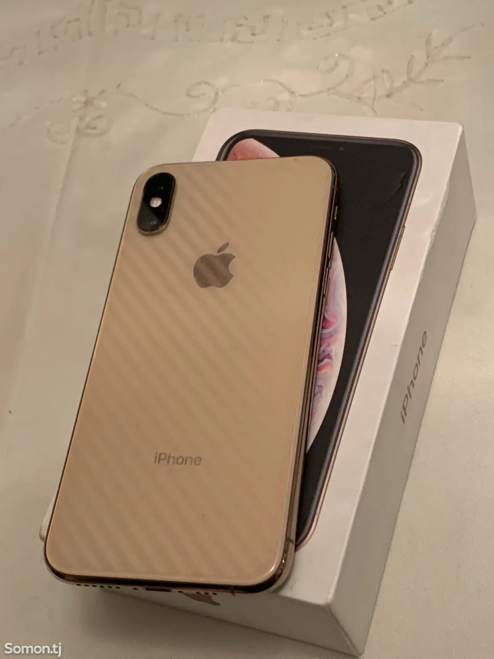 Apple iPhone Xs, 64 gb, Gold-1