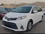 Toyota Sienna, 2014-3