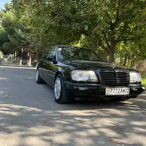 Mercedes-Benz W124, 1993