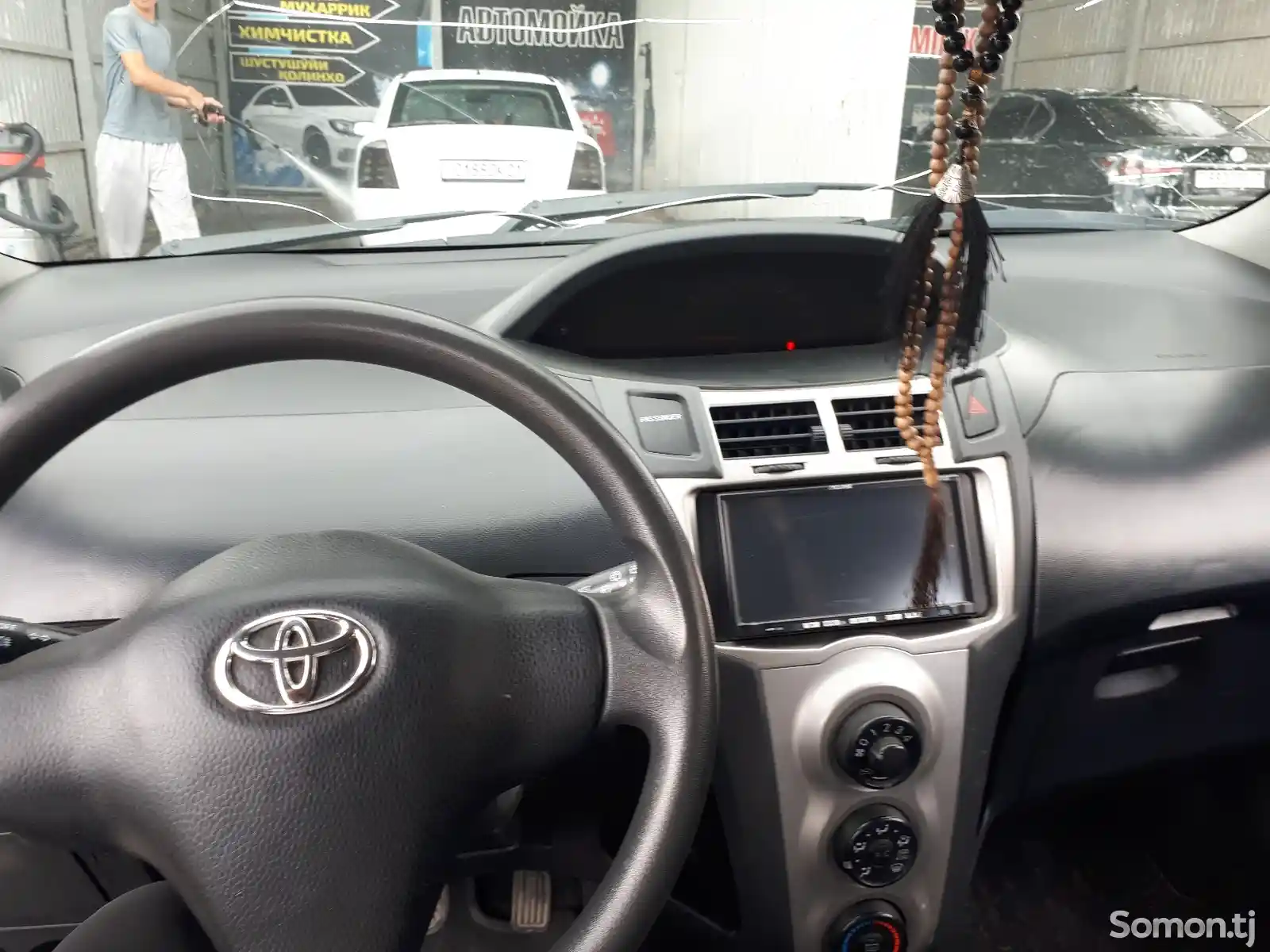 Toyota Vitz, 2010-5