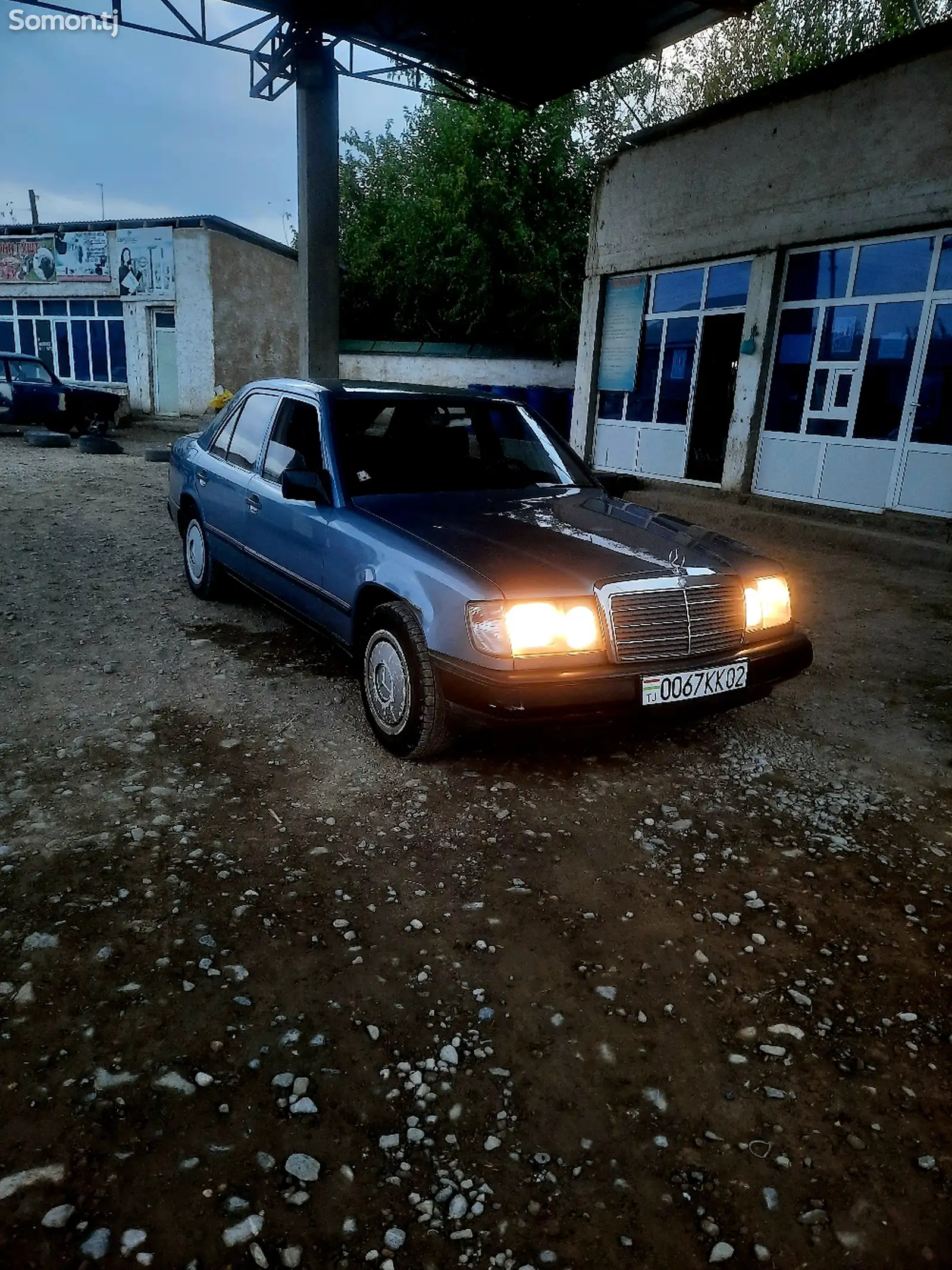 Mercedes-Benz W124, 1989-1