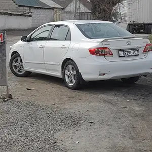 Toyota Corolla, 2011