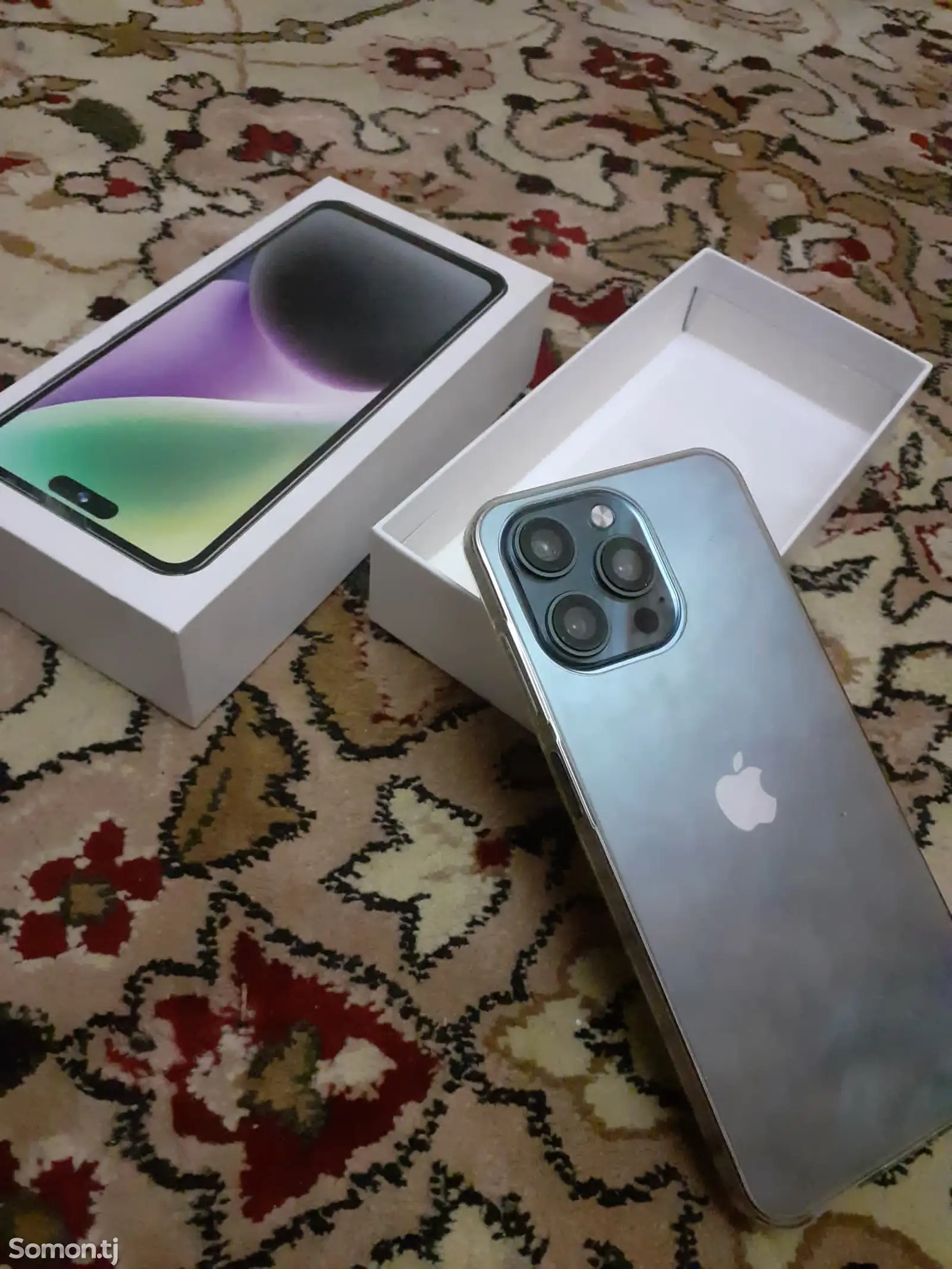 Apple iPhone Xr-1