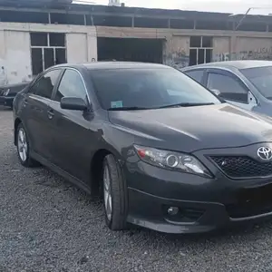 Toyota Camry, 2010