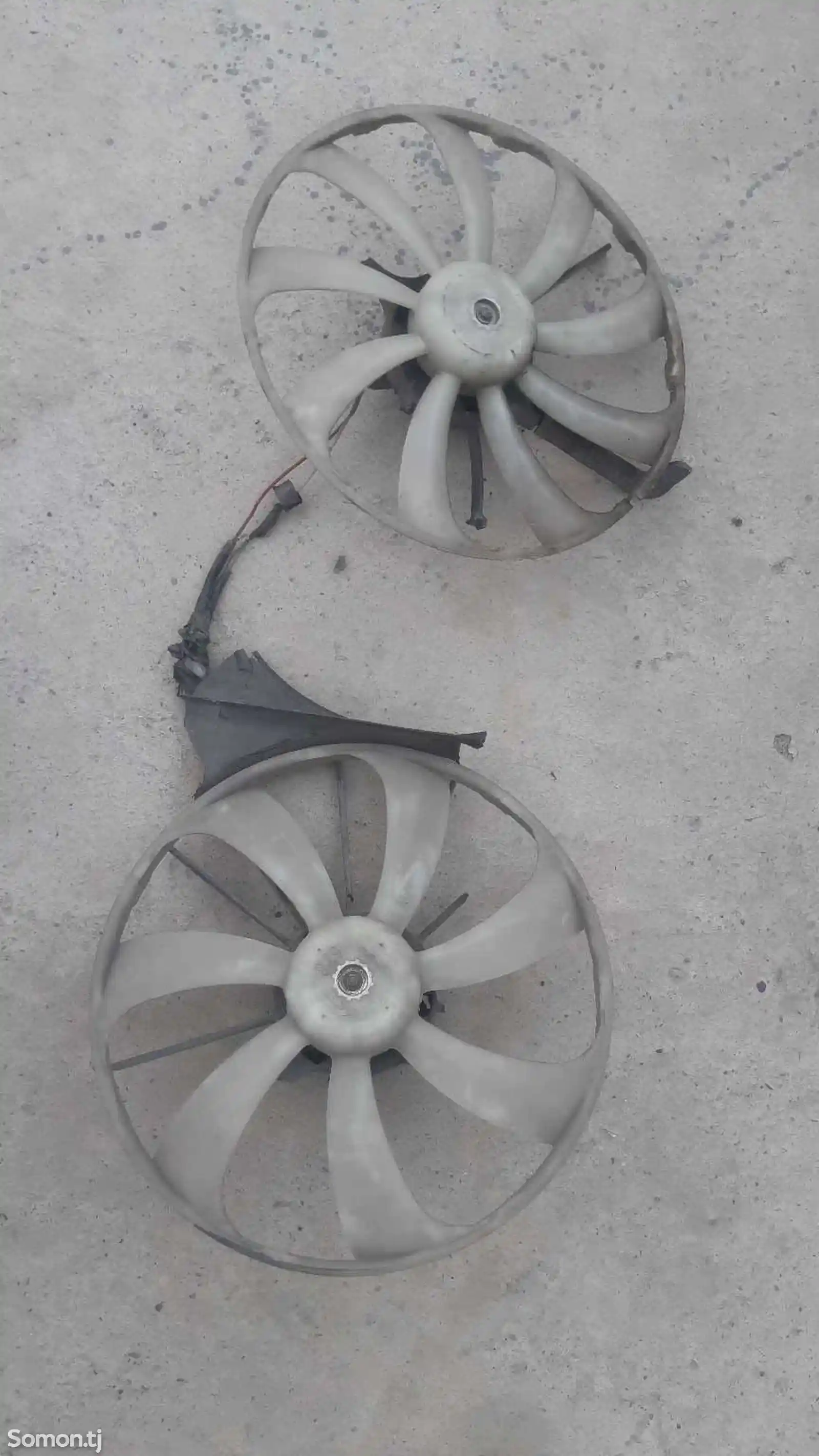 Вентилятор радиатора от Toyota Camry