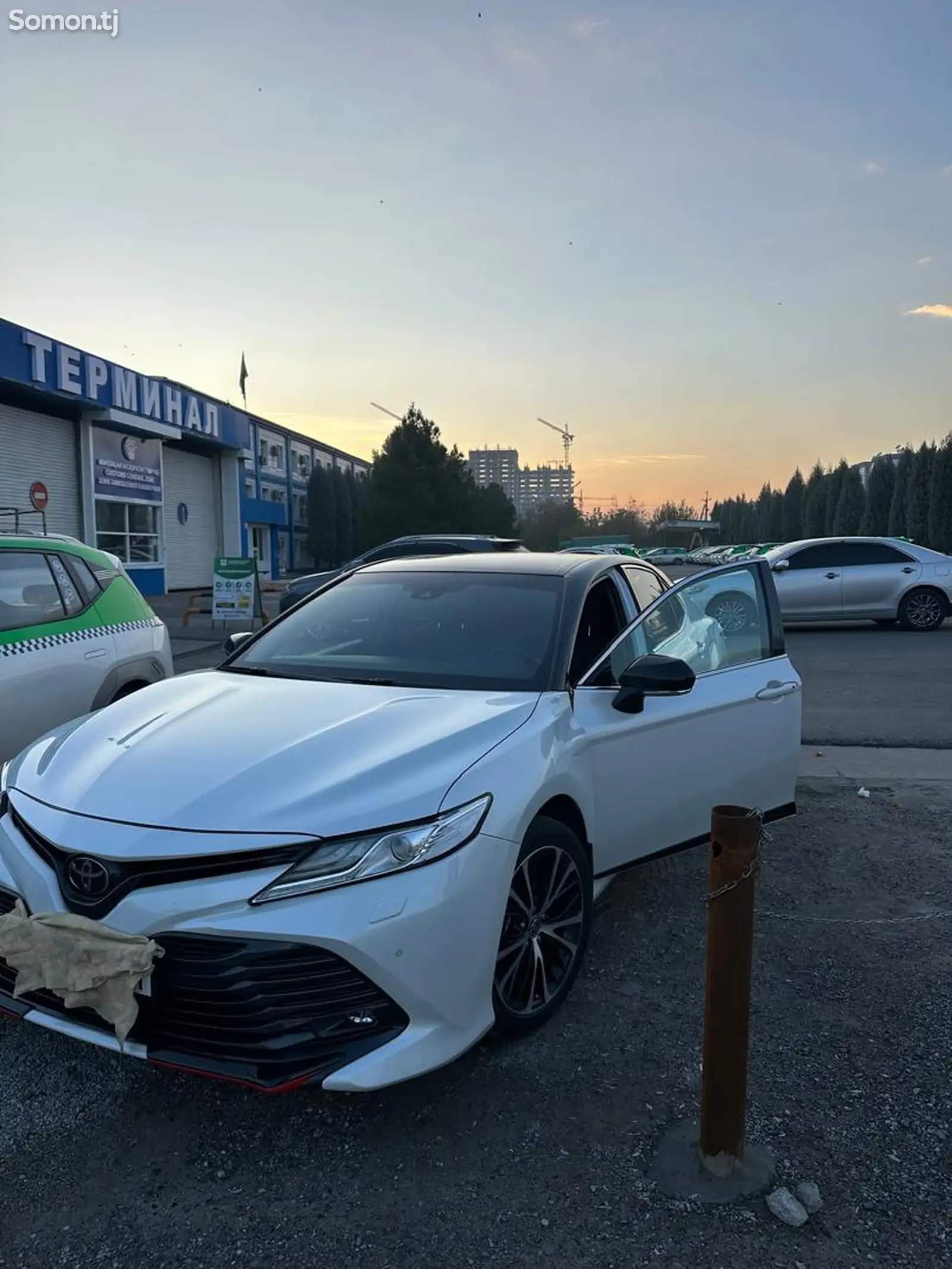 Toyota Camry, 2021-1