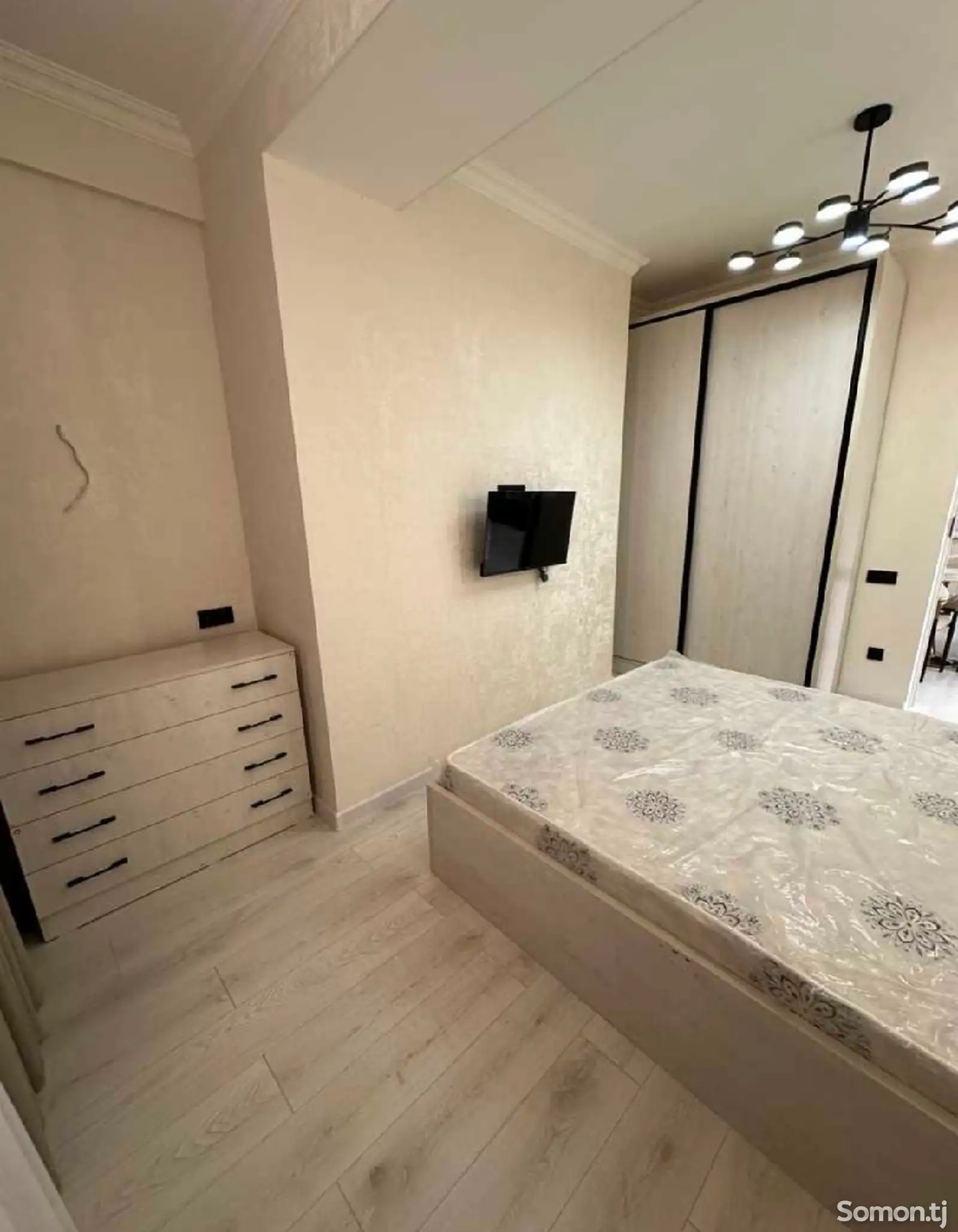 3-комн. квартира, 23 этаж, 65м², шохмансур скорая-1