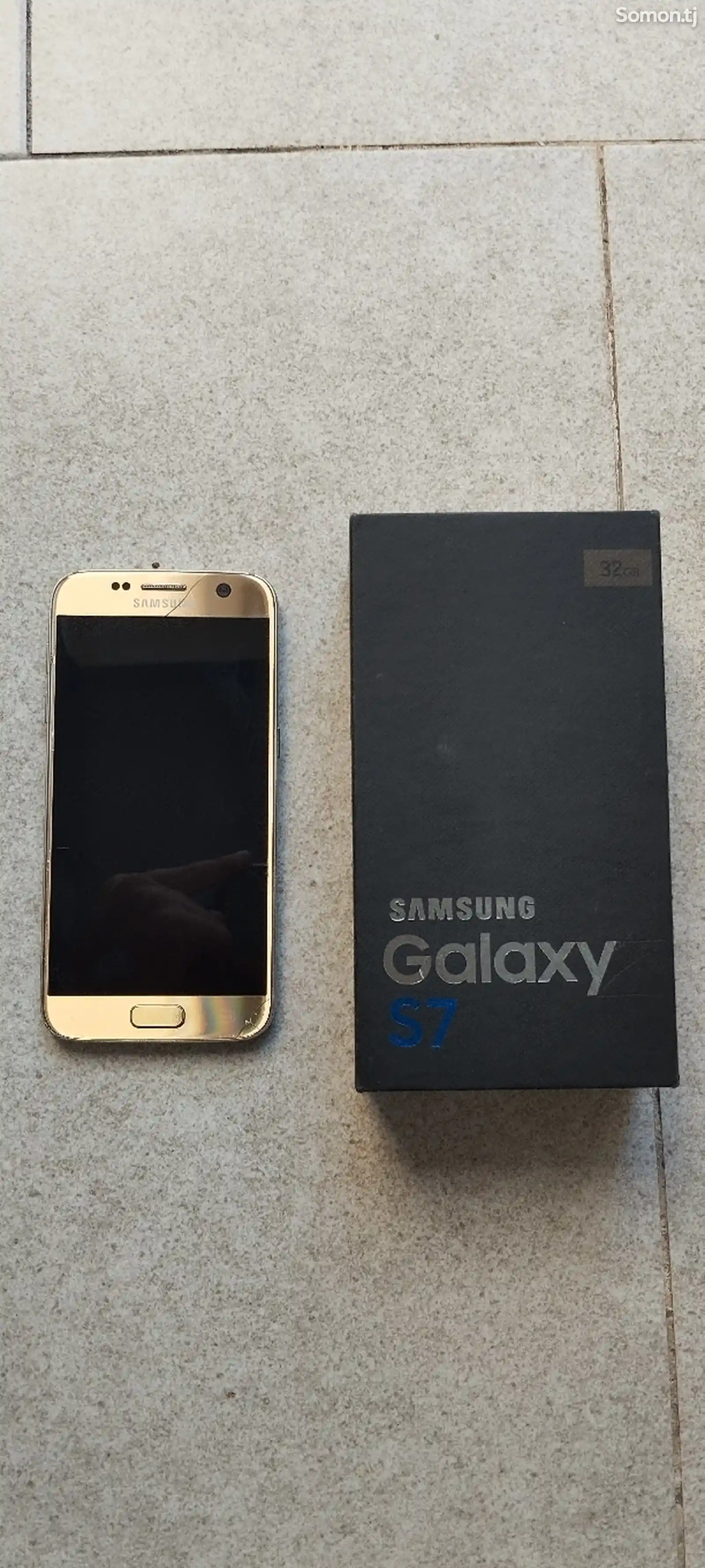 Samsung galaxy S7 gold-1