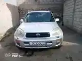 Toyota RAV 4, 2001-10