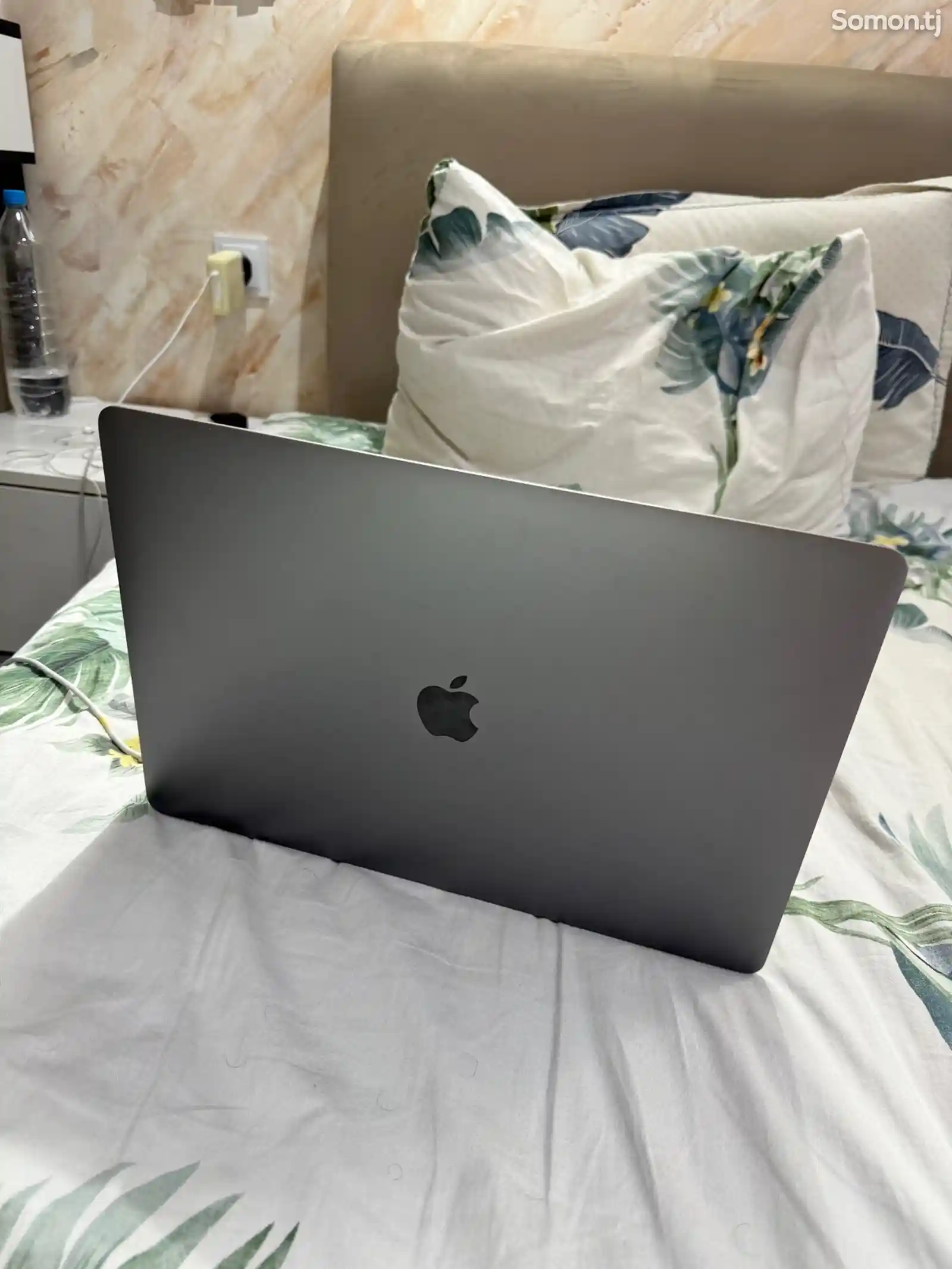 Ноутбук Apple MacBook Pro 15 inch, 2018-3