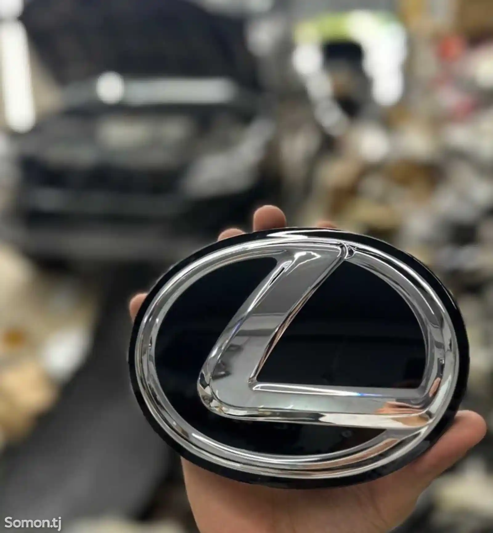 Передний стеклянный знак Lexus-1