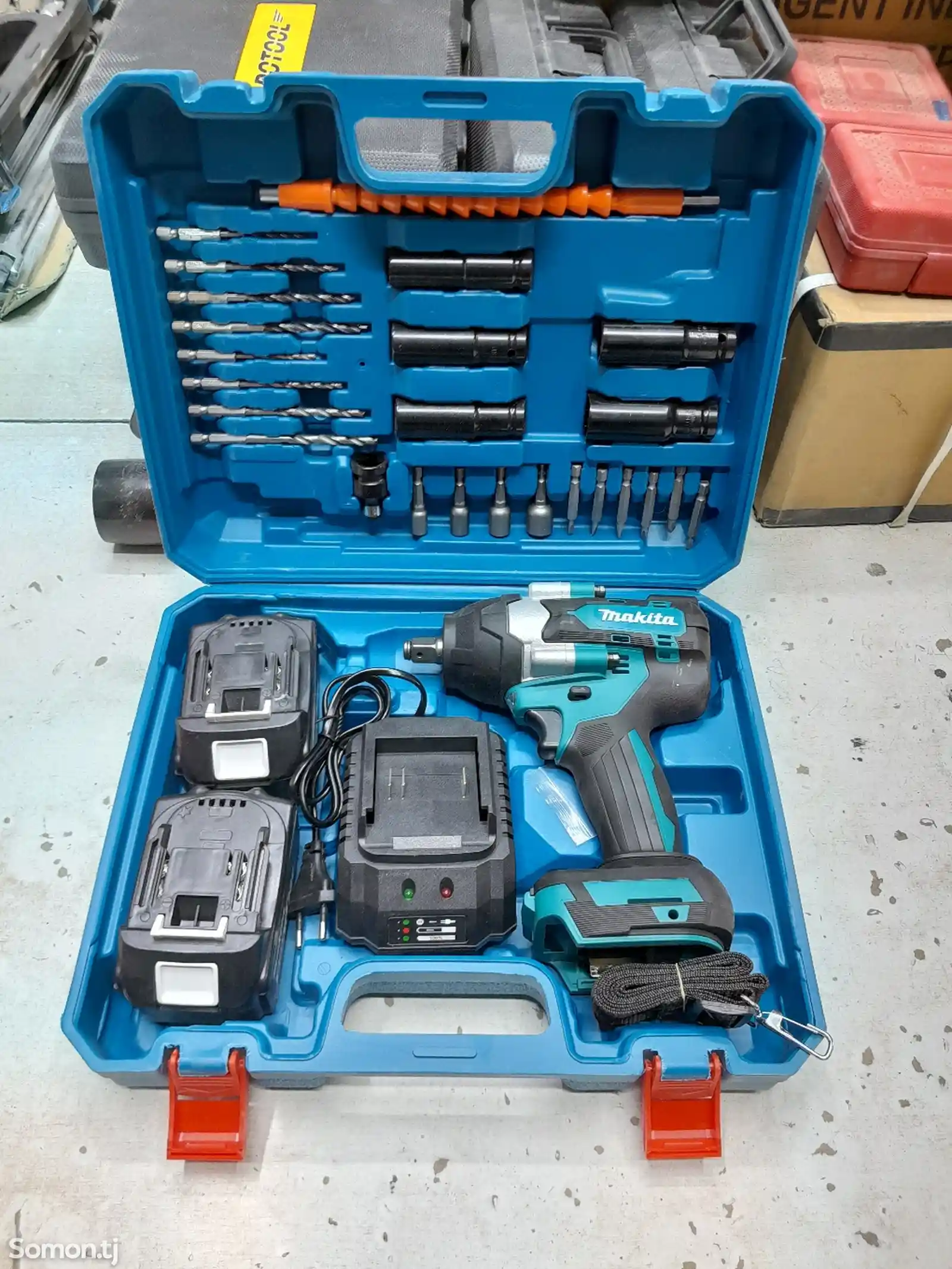 Аккумуляторный гайковёрт Makita-2