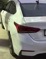 Задние и передни фары от Hyundai Solaris-2