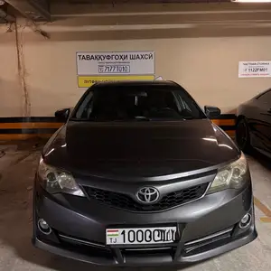 Toyota Camry, 2012