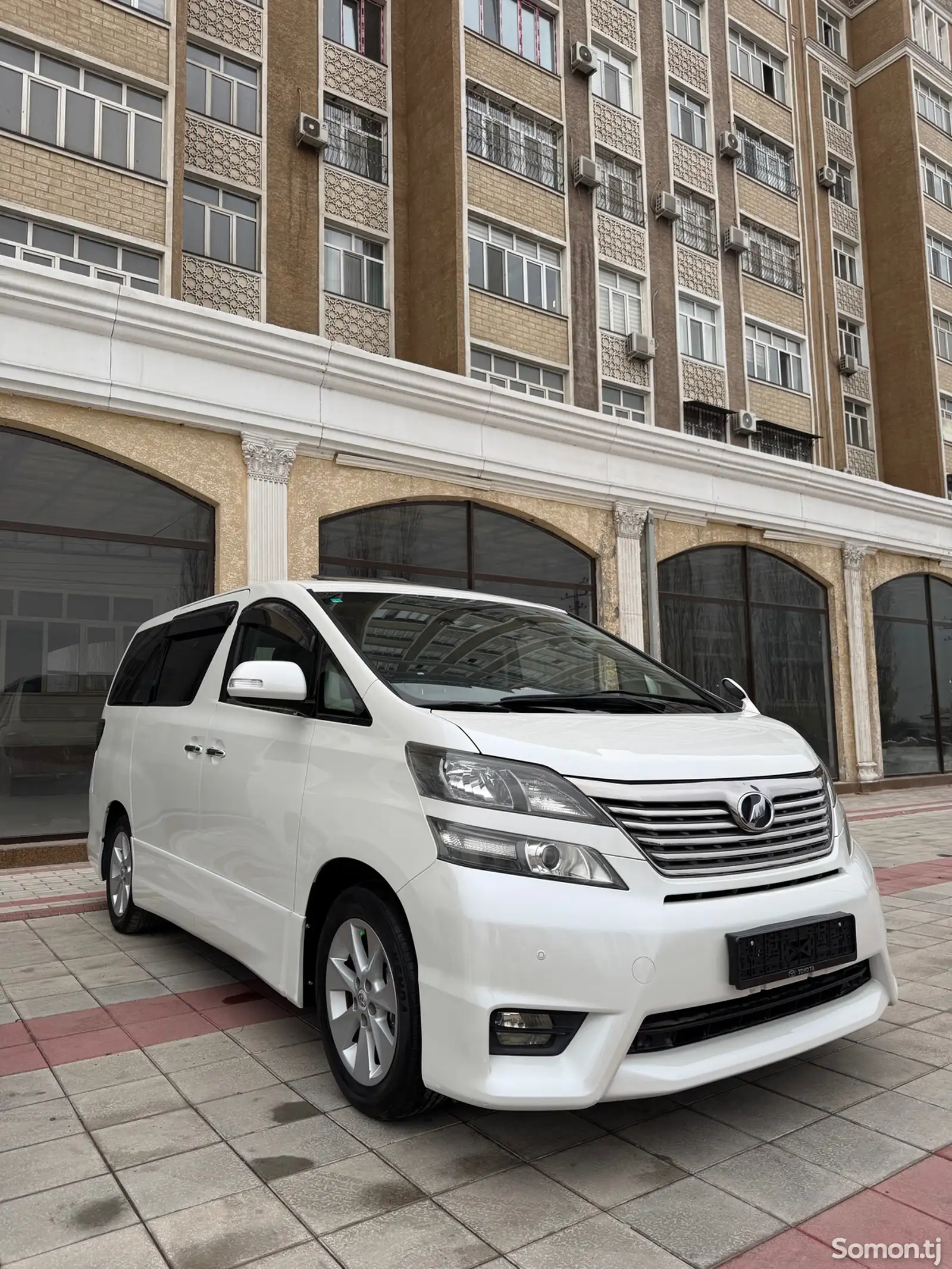 Toyota Vellfire, 2014-1