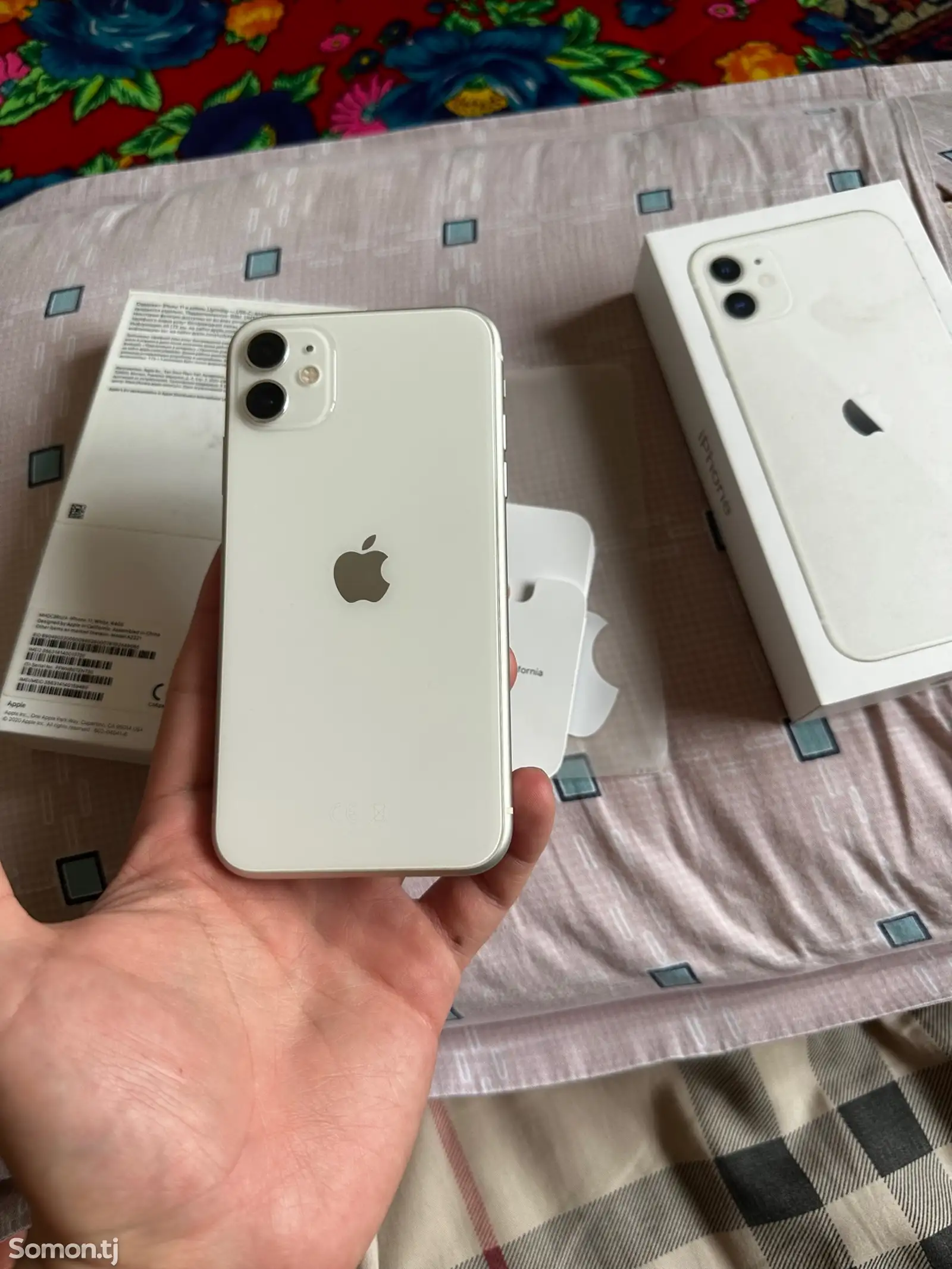 Apple iPhone 11, 64 gb, Product Red-1