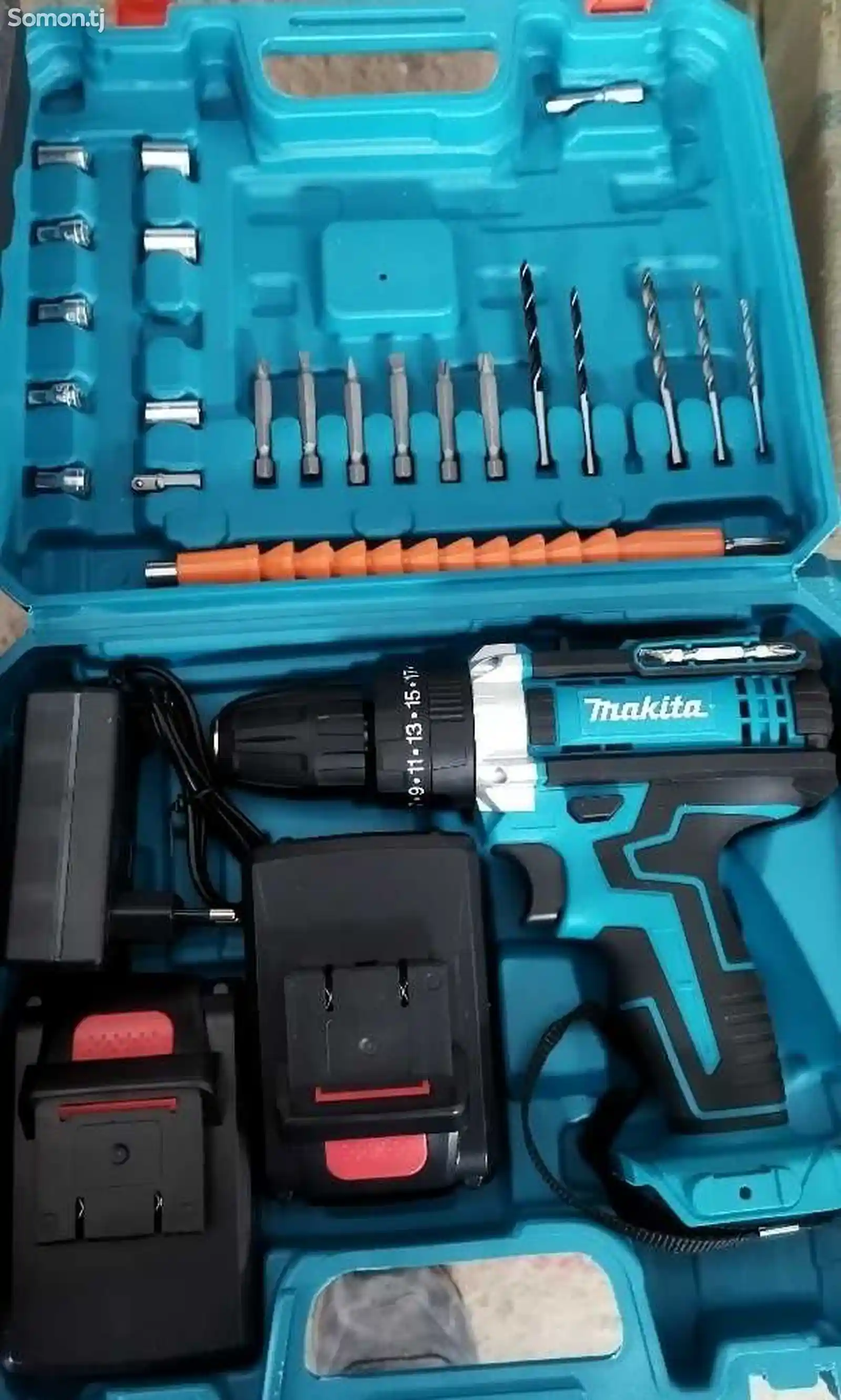 Шуруповерт Makita-3