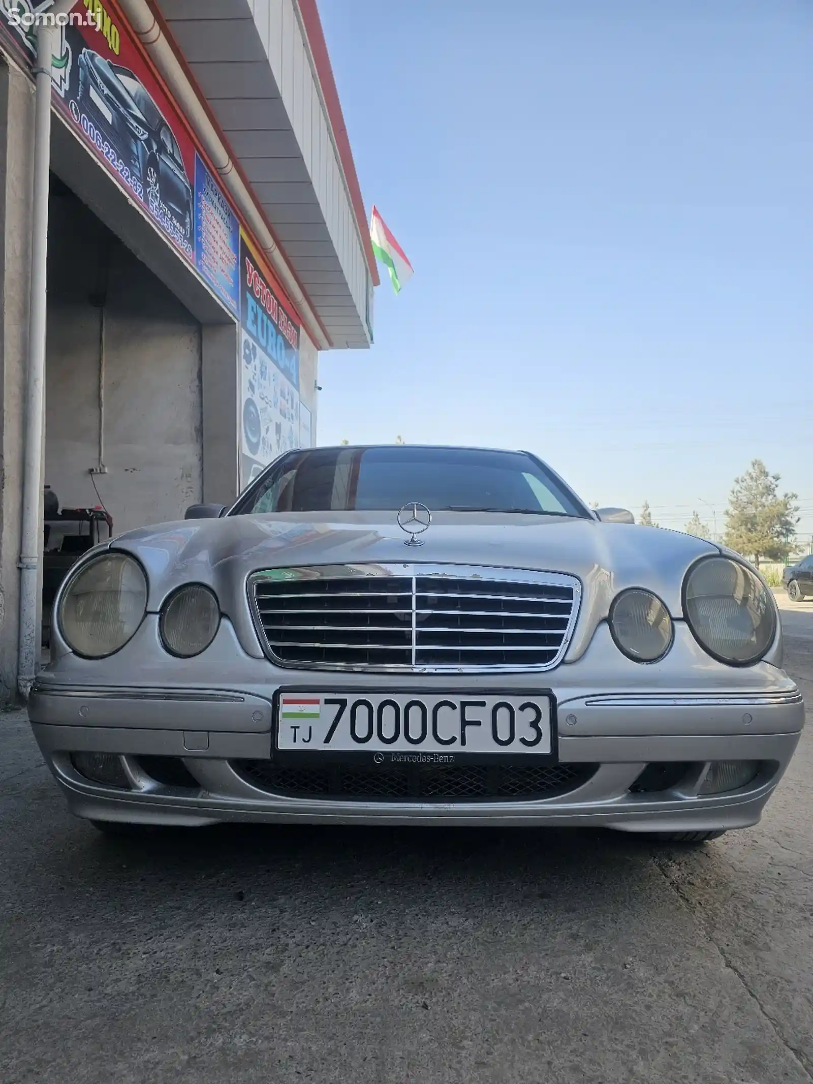 Mercedes-Benz E class, 2000-1