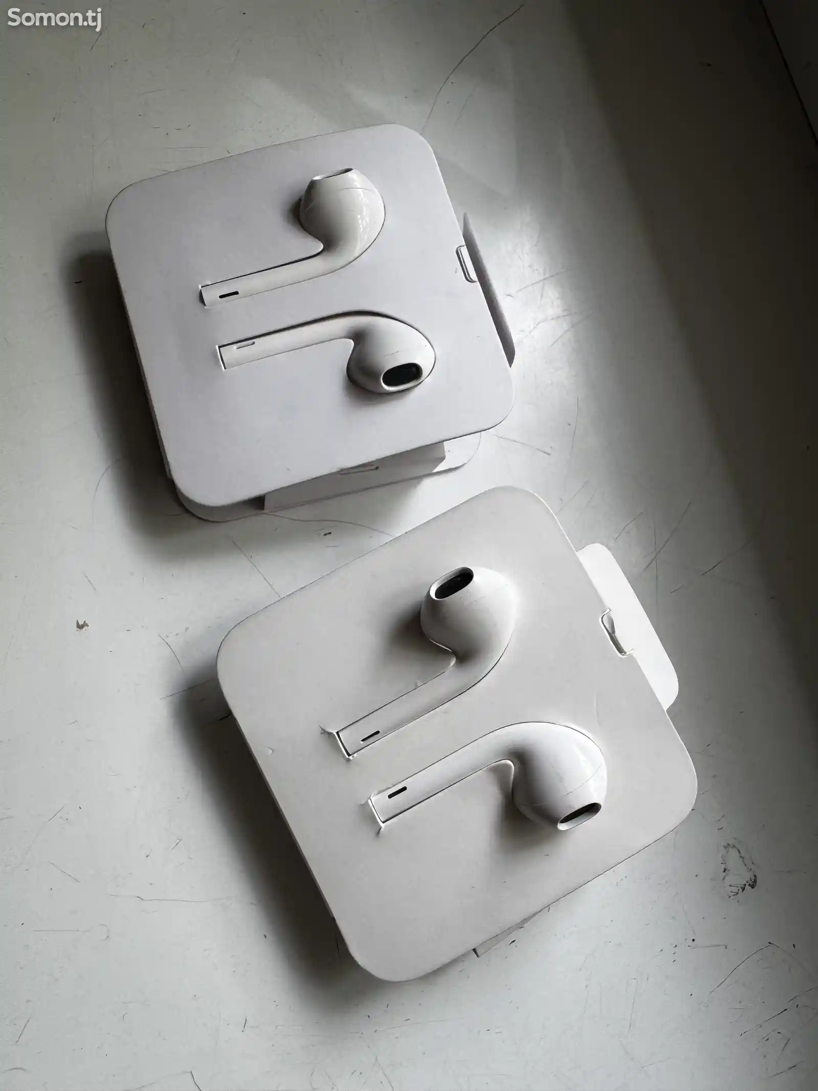 Проводные наушники Apple EarPods-1