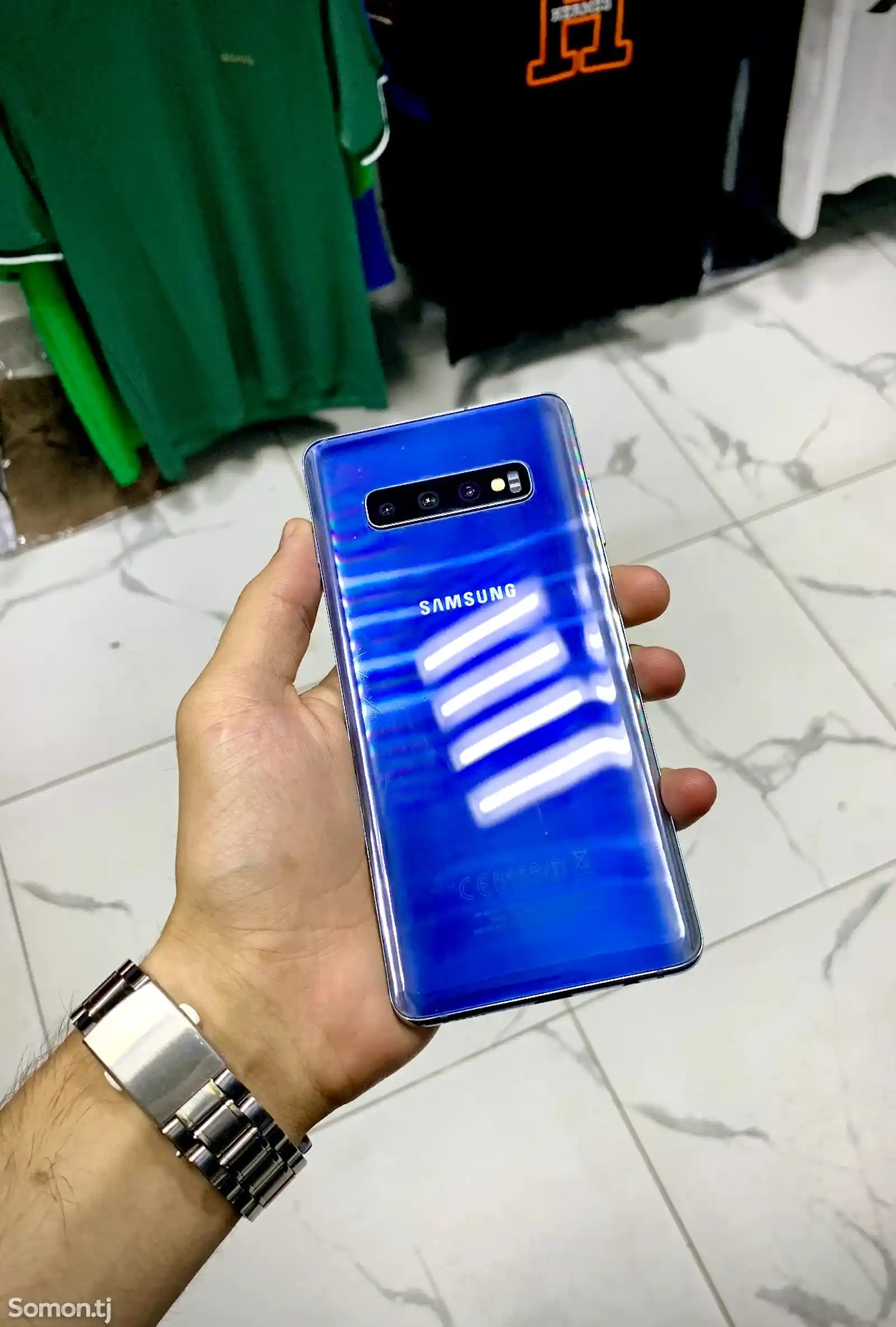 Samsung Galaxy S10+-1