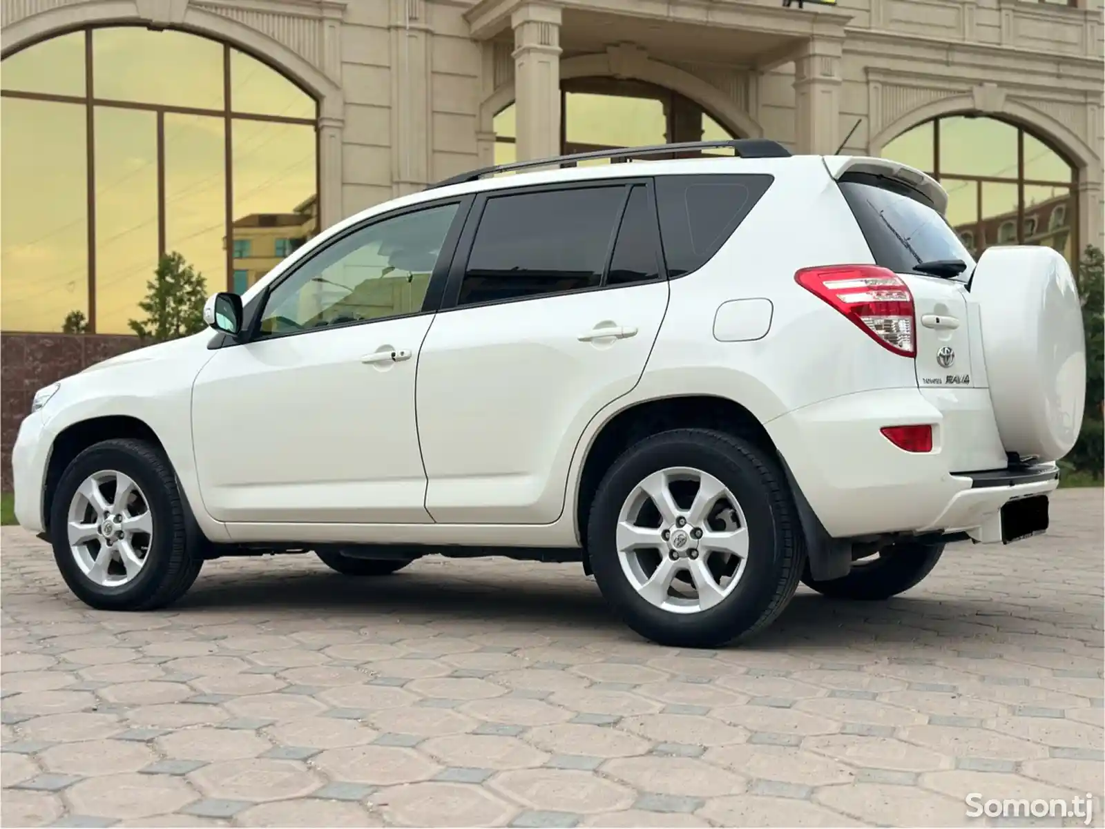 Toyota RAV 4, 2012-4