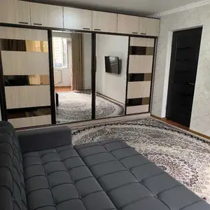 1-комн. квартира, 4 этаж, 40 м², Цирк