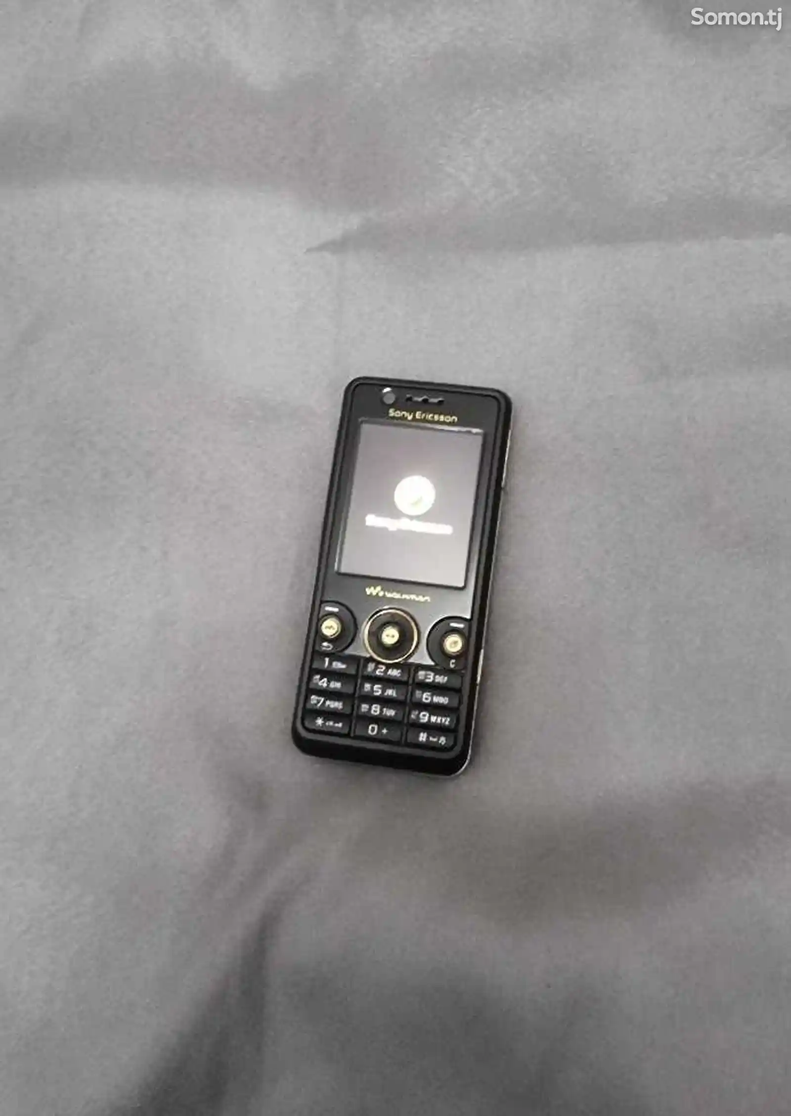 Sony Ericsson W660i-4