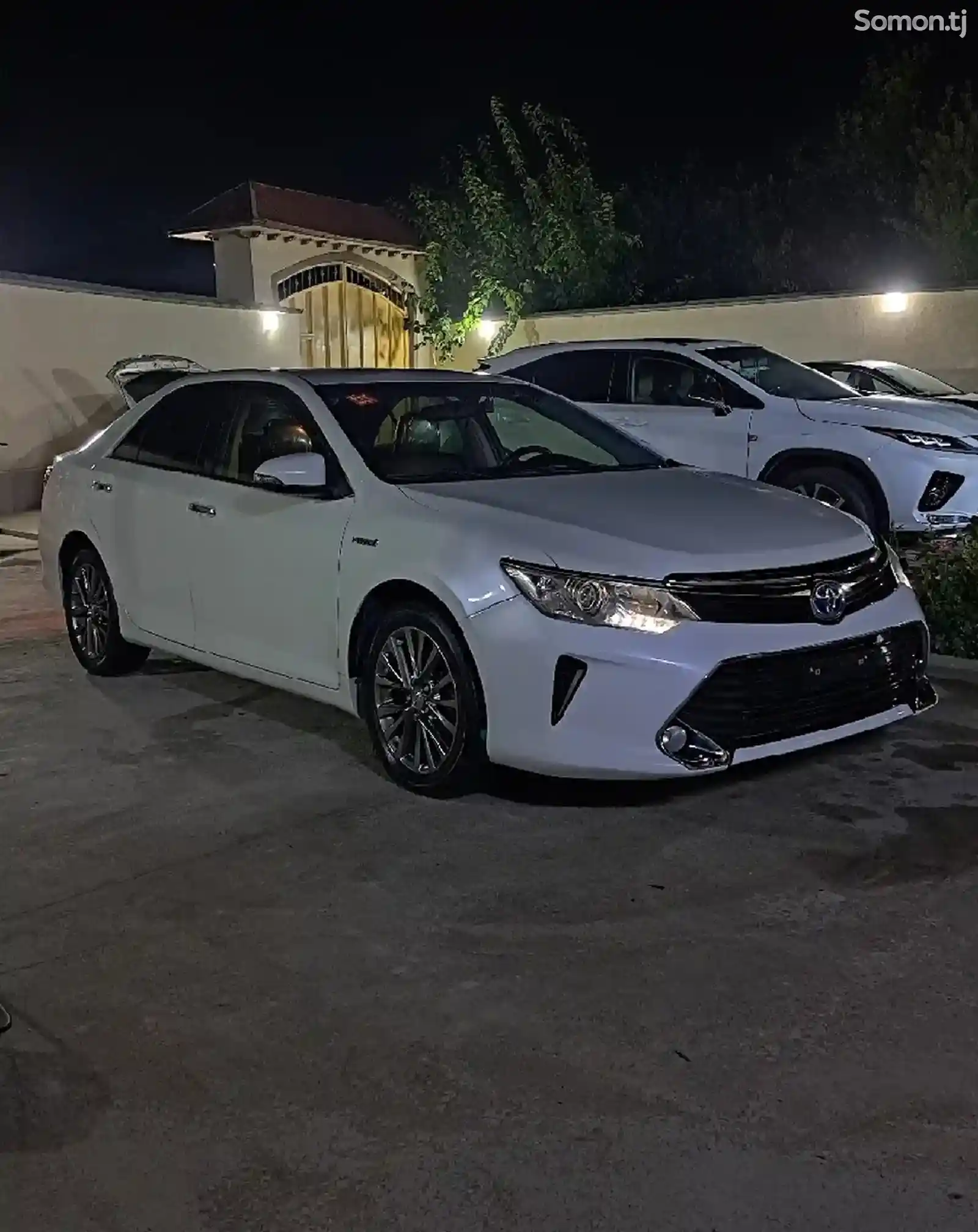 Toyota Camry, 2017-1