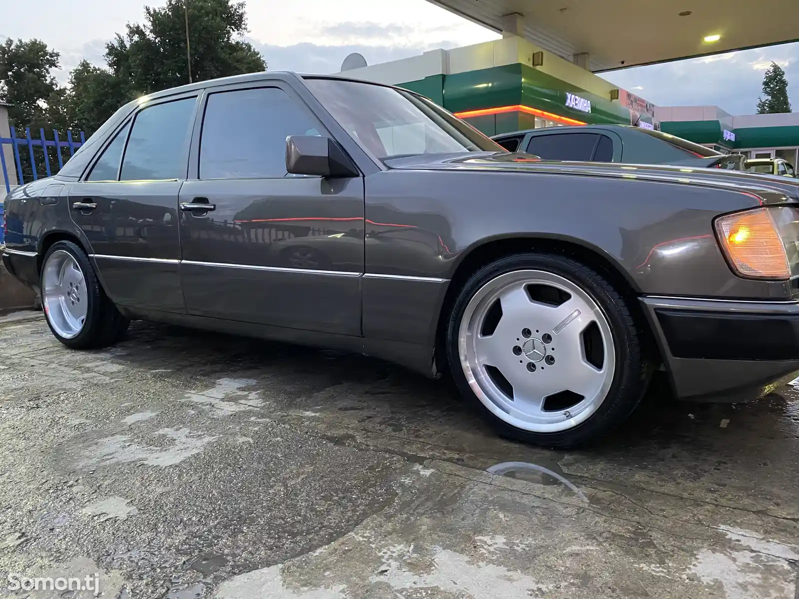 Mercedes-Benz W124, 1989-4