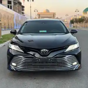 Toyota Camry, 2018