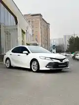 Toyota Camry, 2019-4