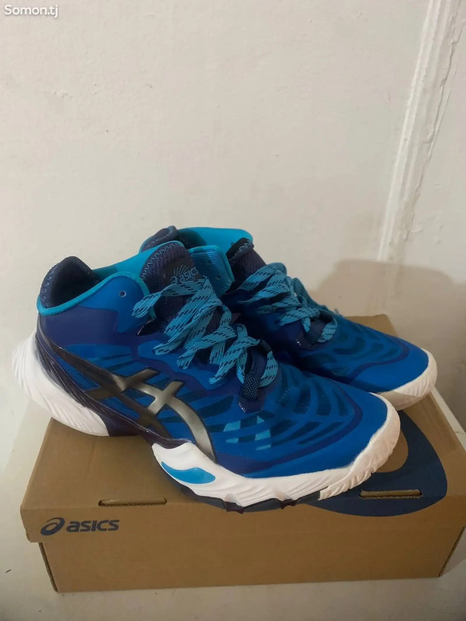 Кроссовки Asics-1