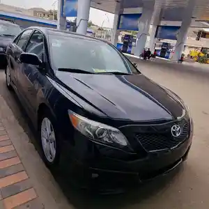 Toyota Camry, 2010