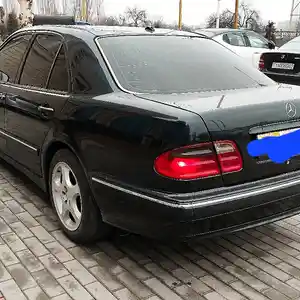 Mercedes-Benz E class, 2000