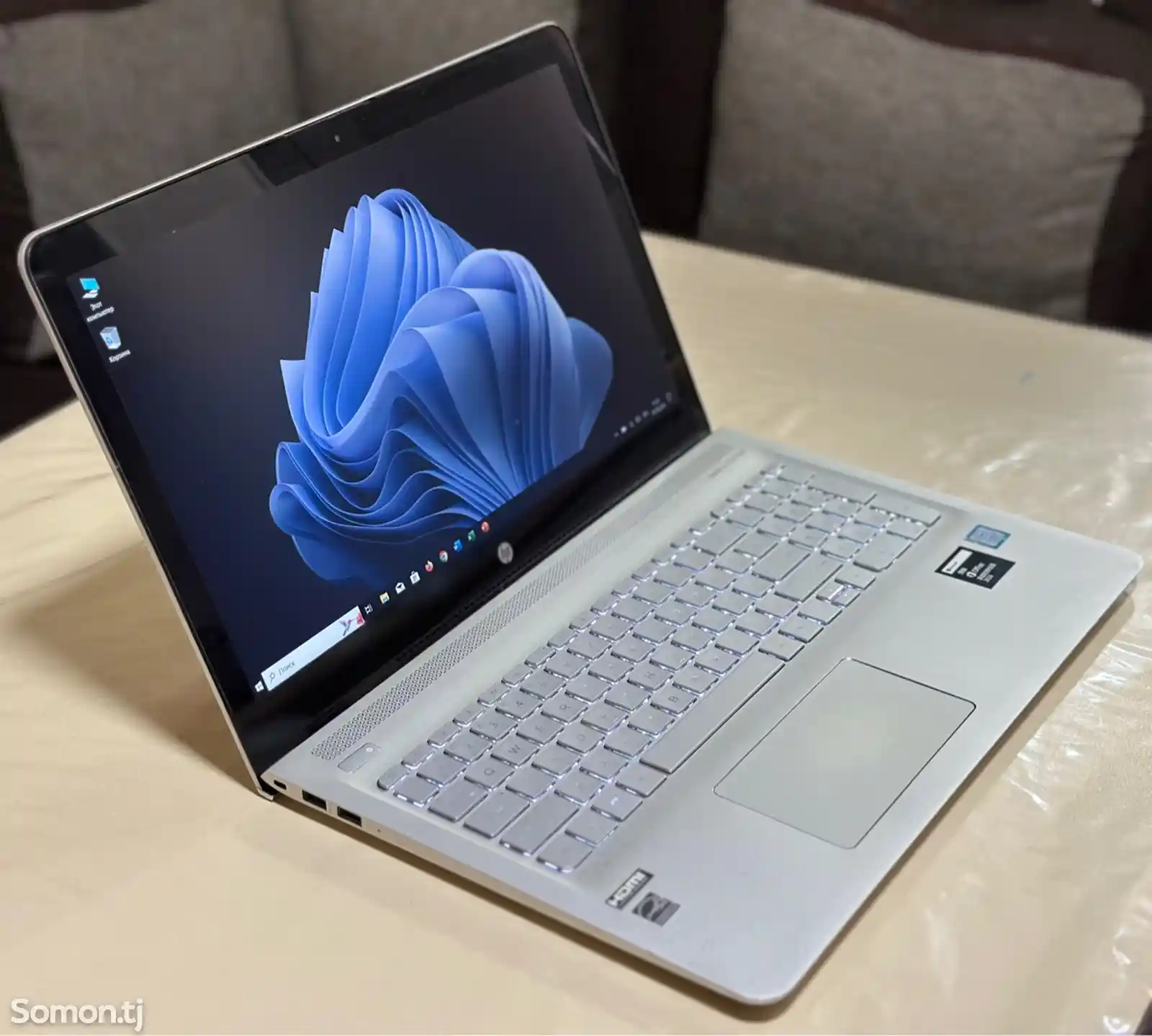 Ноутбук HP Envy 15 i7-7gen Touchscreen-3