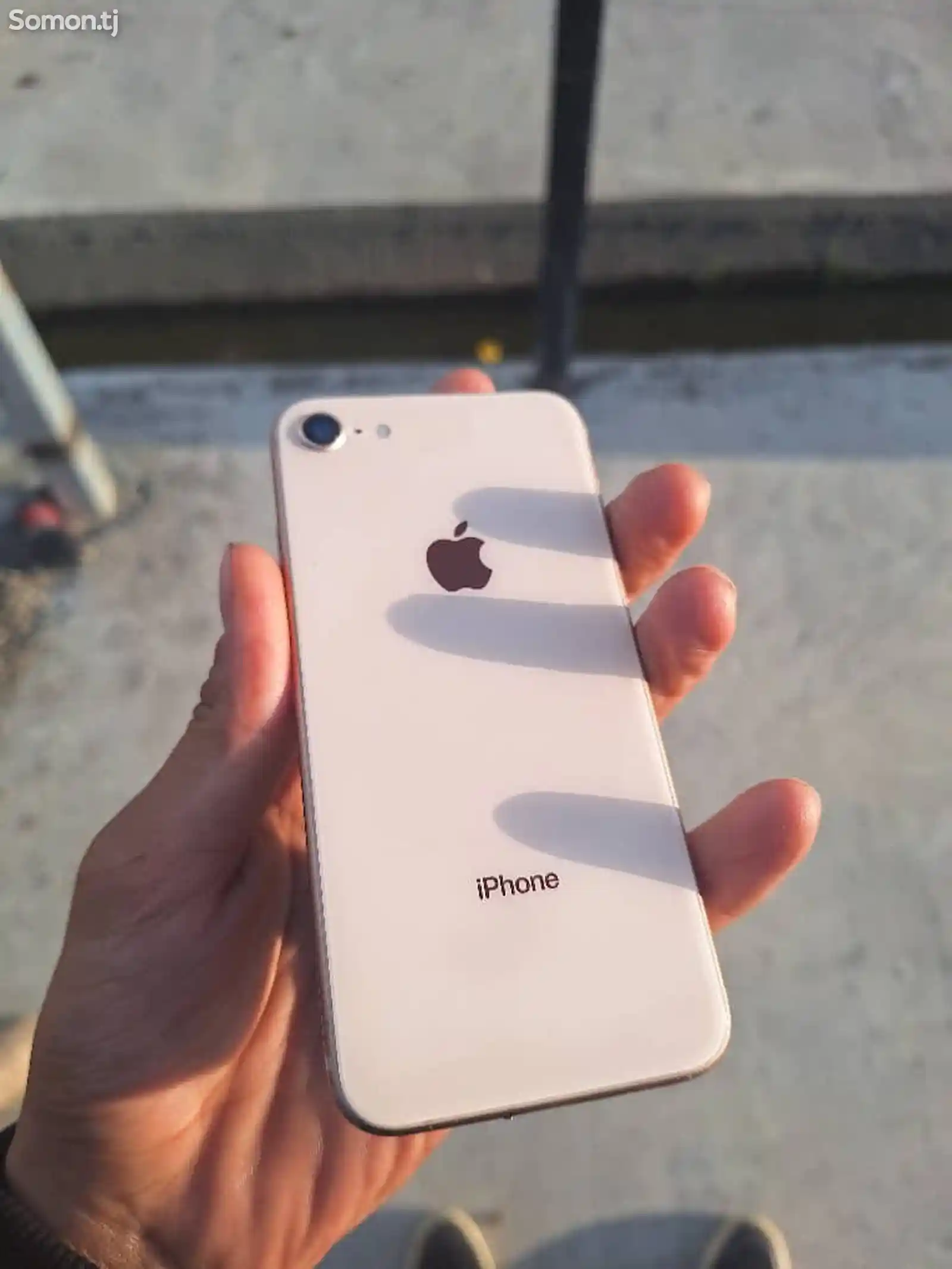 Apple iPhone 8, 64 gb, Gold-2