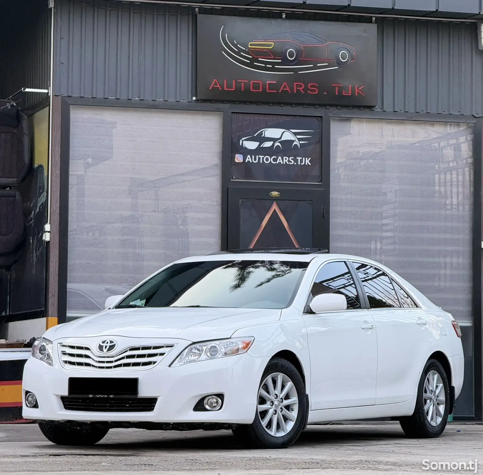 Toyota Camry, 2011-1