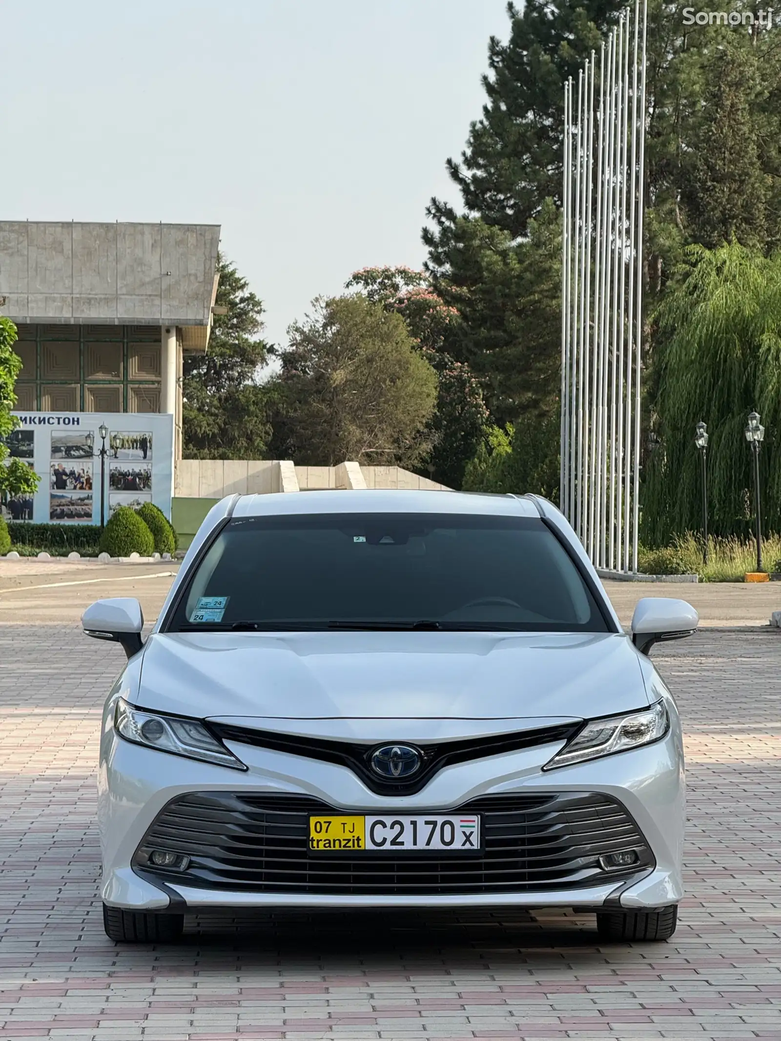 Toyota Camry, 2018-1