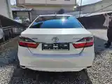 Toyota Camry, 2015-4