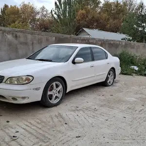 Nissan Maxima, 2001