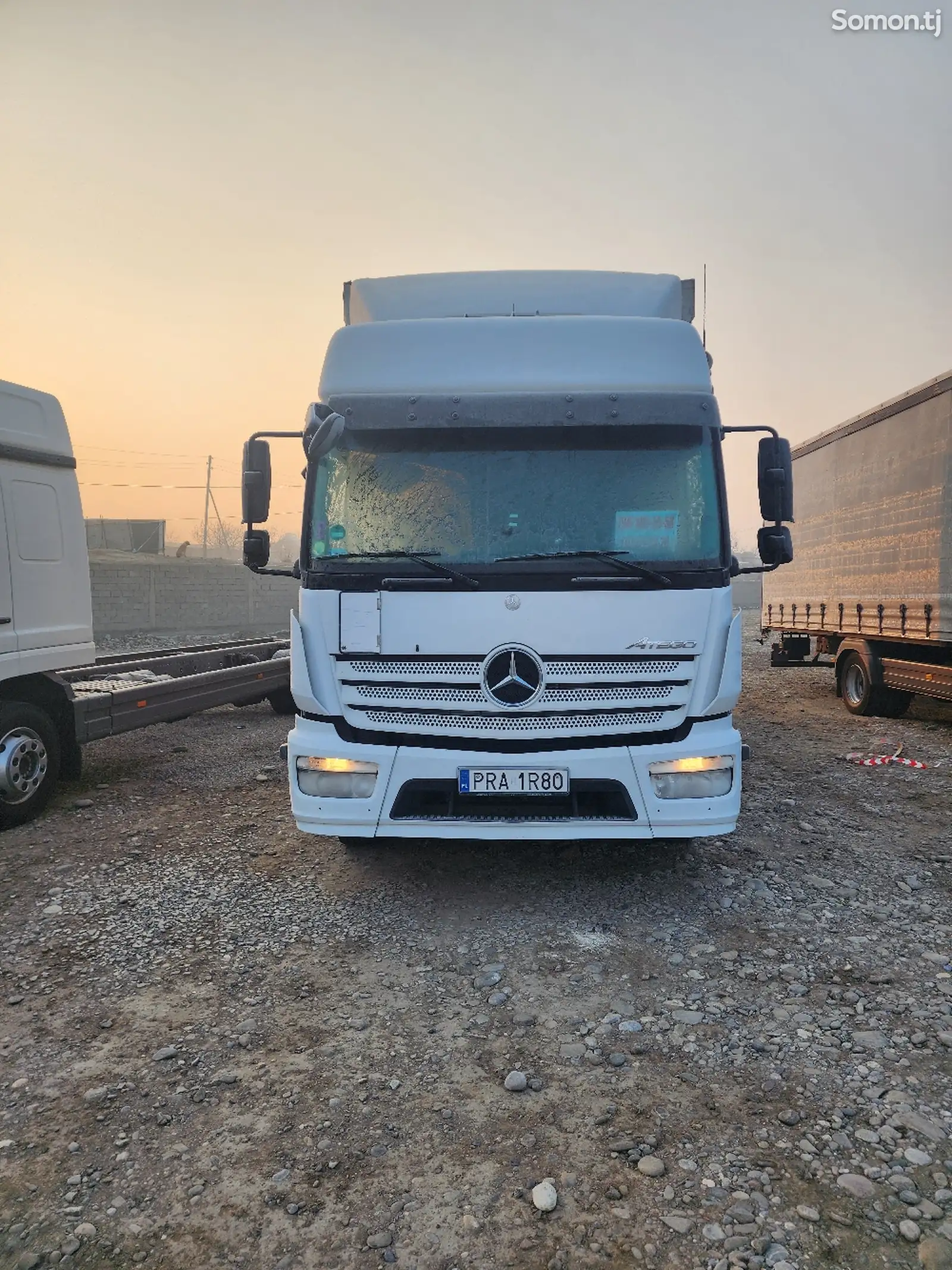 Бортовой грузовик Mercedes-Benz Atego 1230 Euro 6, 2014-1