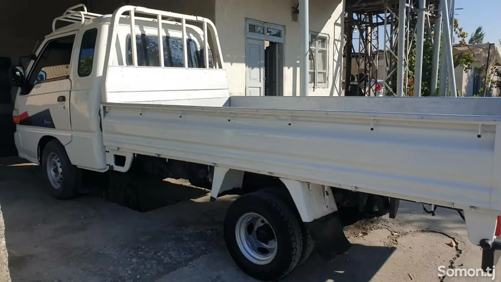 Бортовой автомобиль Hyundai Porter-6