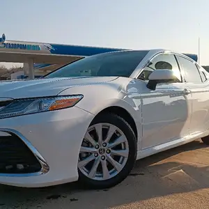 Toyota Camry, 2018