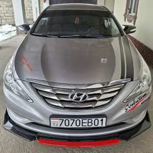 Hyundai Sonata, 2010