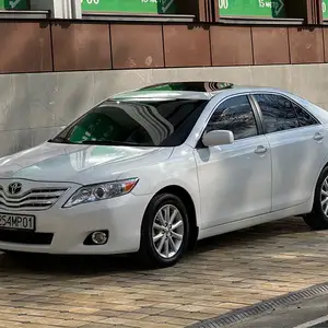 Toyota Camry, 2011