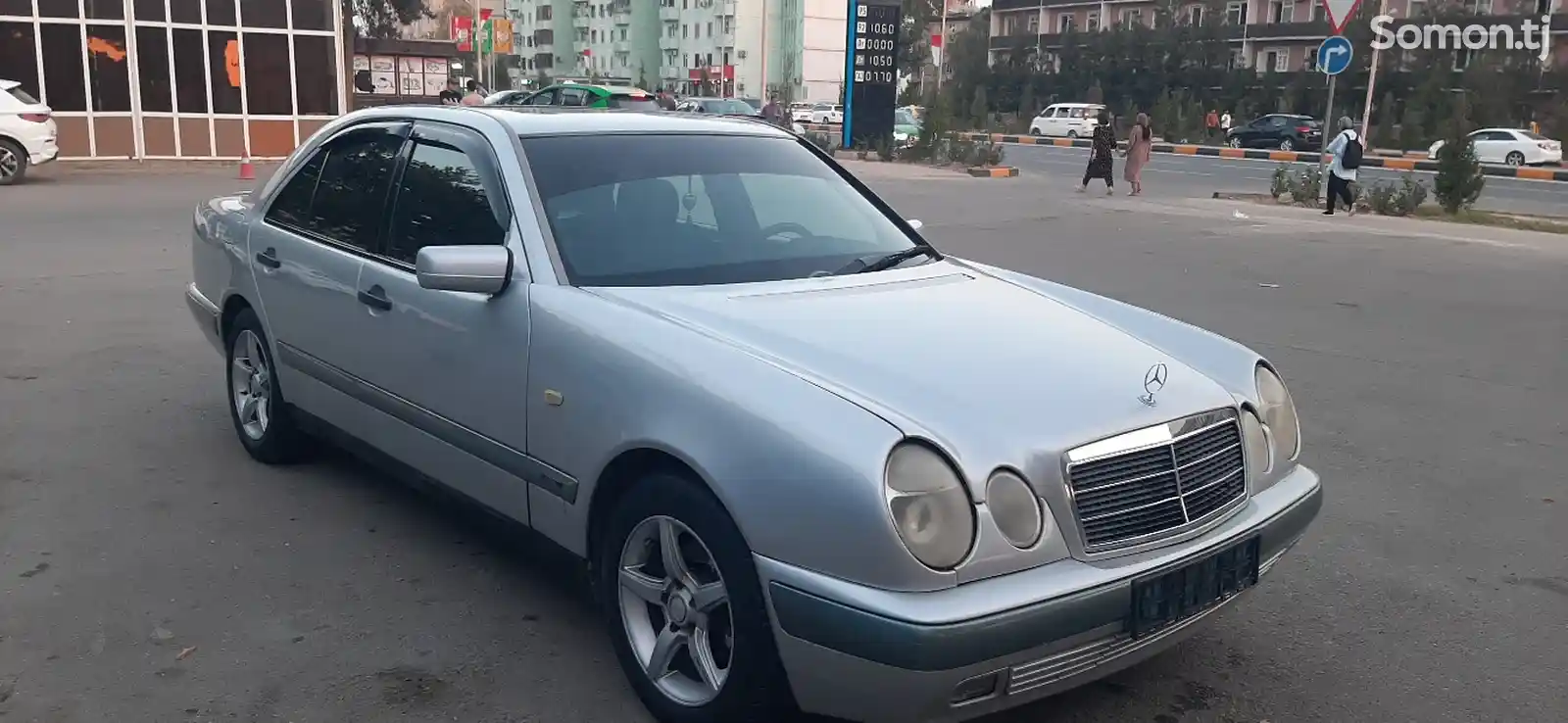 Mercedes-Benz E class, 1998-1