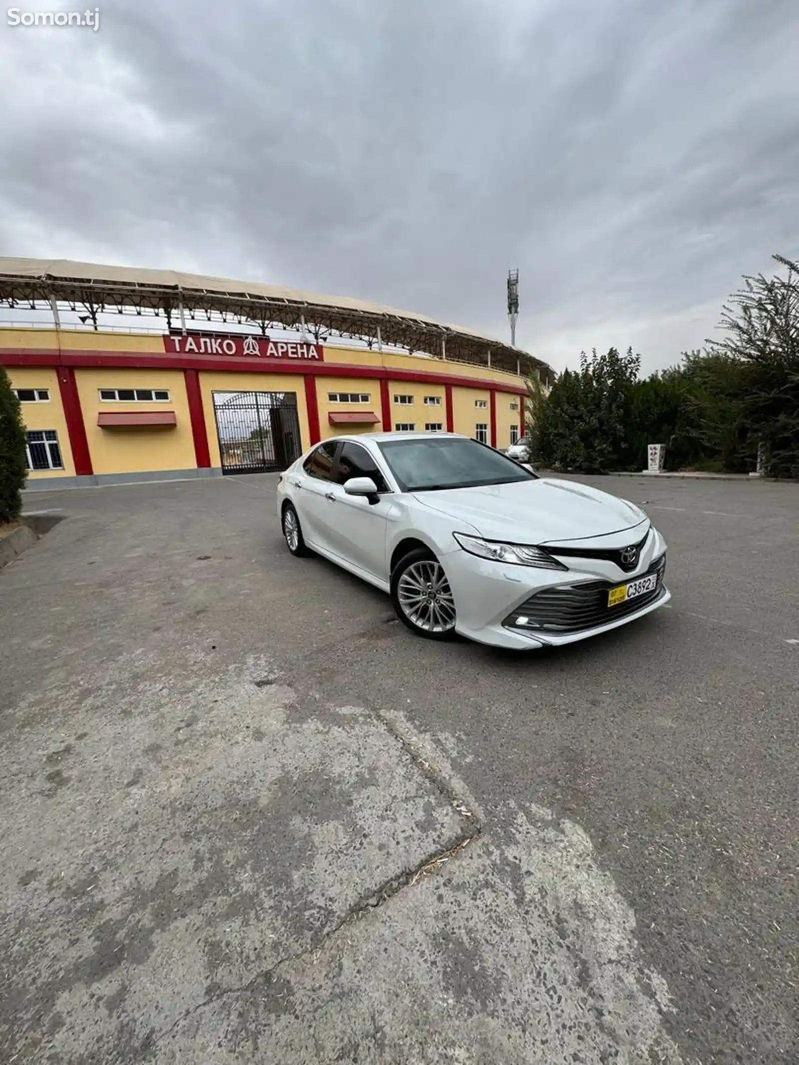 Toyota Camry, 2020-1