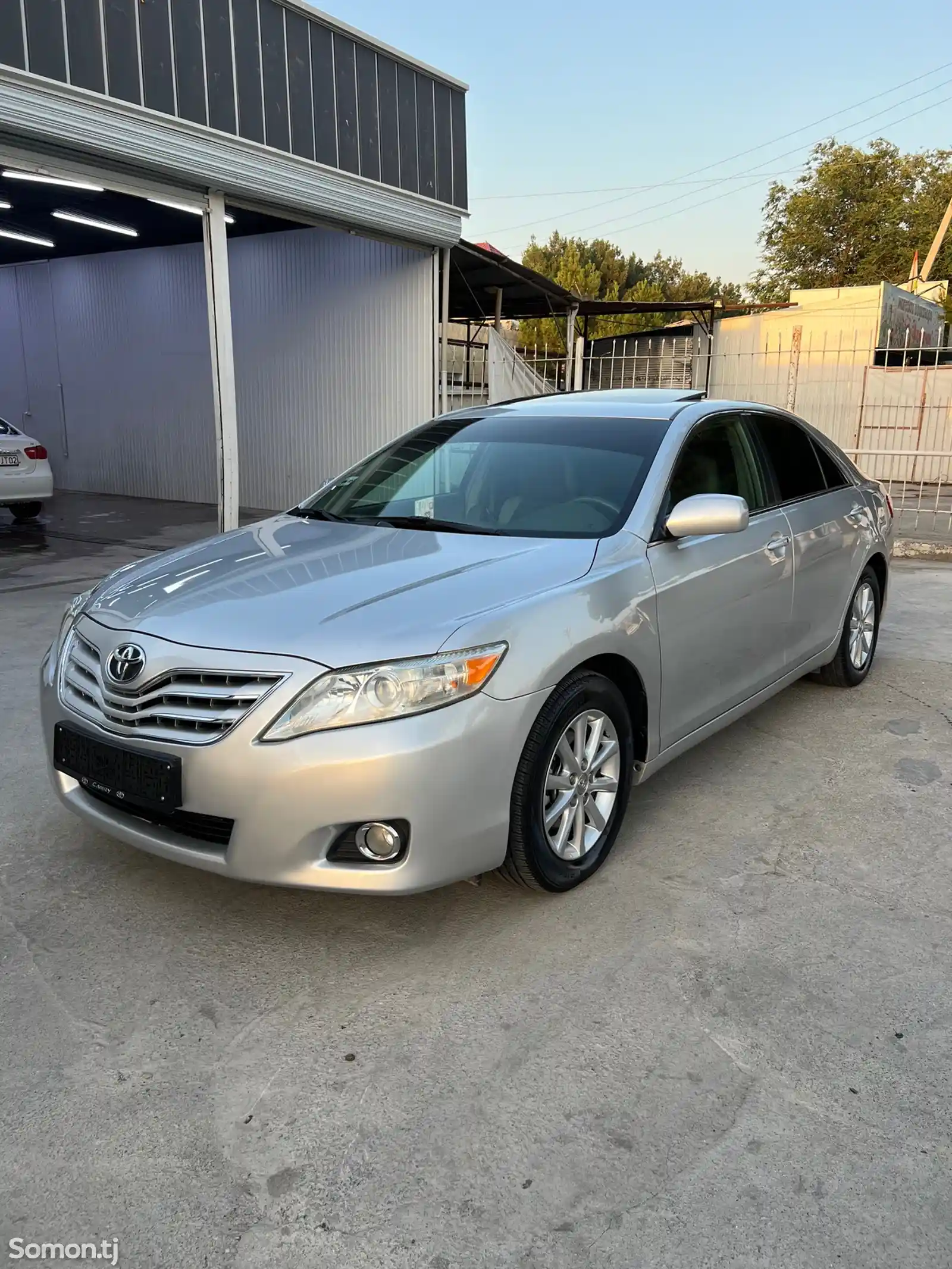 Toyota Camry, 2010-1